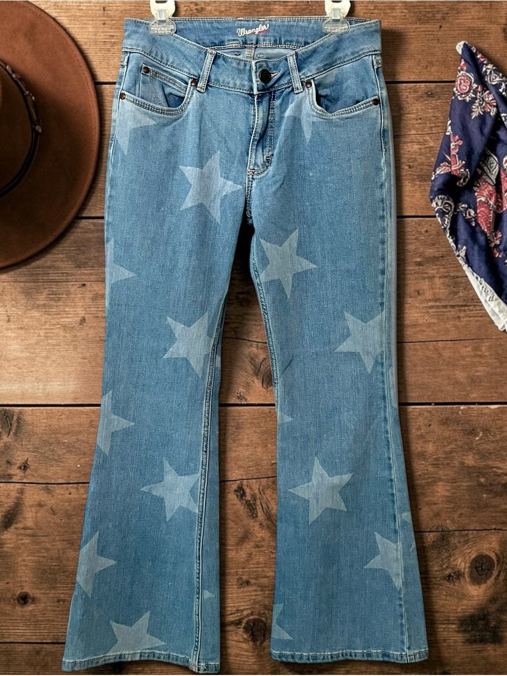 Wrangler Star Print Flare Jeans Womens 30x32 Light Wash Western Festival Boho